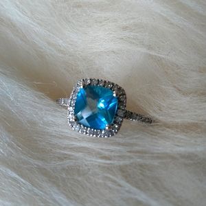 White Gold Ring with Aquamarine and Diamond accents
